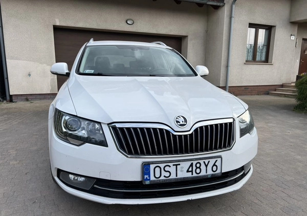 Skoda Superb cena 37900 przebieg: 258000, rok produkcji 2015 z Tuszyn małe 79
